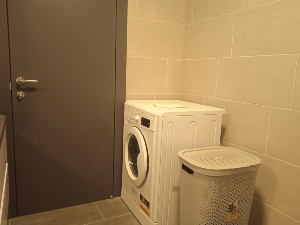 Anton Apartment Повля Екстериор снимка