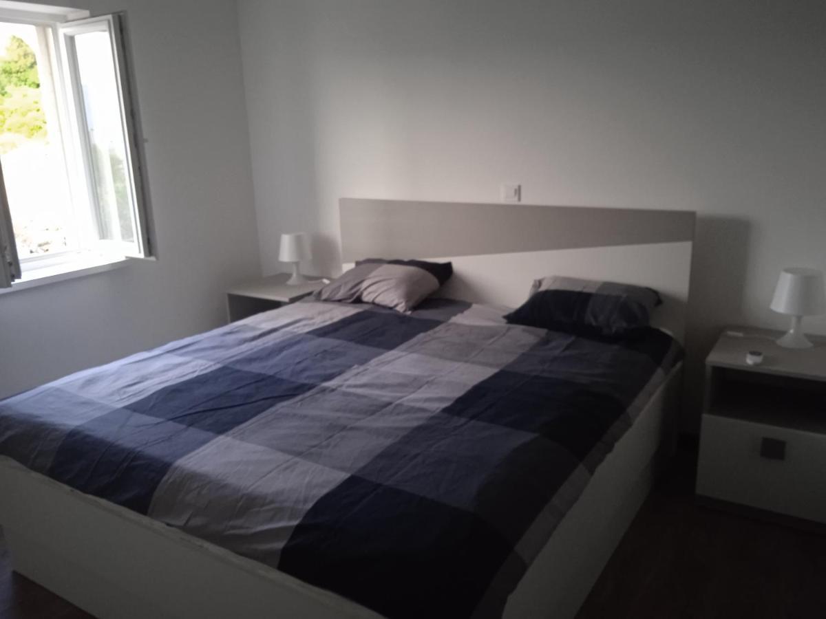 Anton Apartment Повля Екстериор снимка